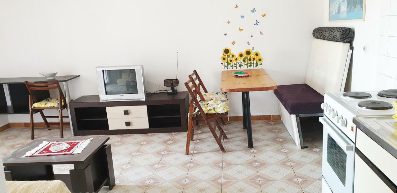 Apartments Prag Ulcinj Exterior photo